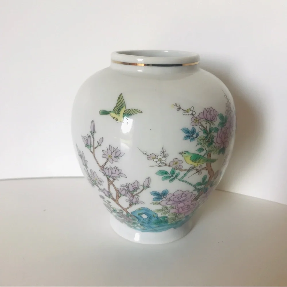Vintage 1983 Enesco Japan Gold Trimmed Floral Birds Blossoms Small Vase.